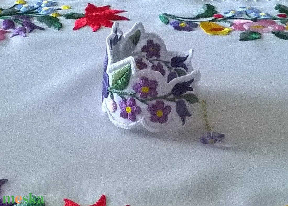 Hímzett karkötő - ékszer - karkötő - széles karkötő - Meska.hu