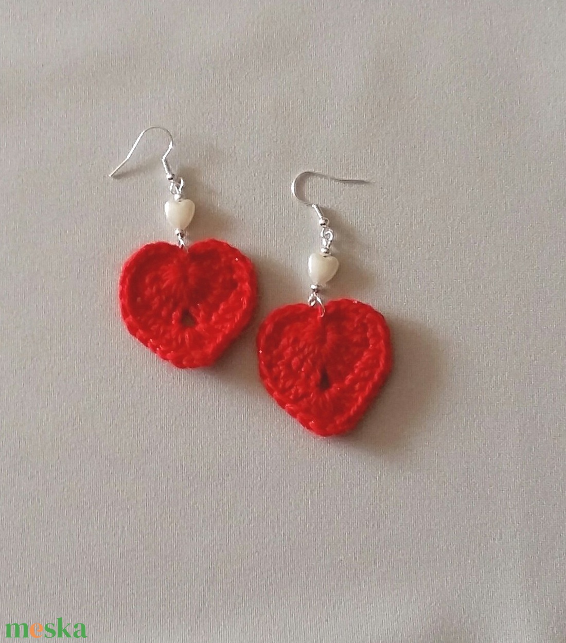 Piros szívecske - ékszer - fülbevaló - lógó fülbevaló - Meska.hu