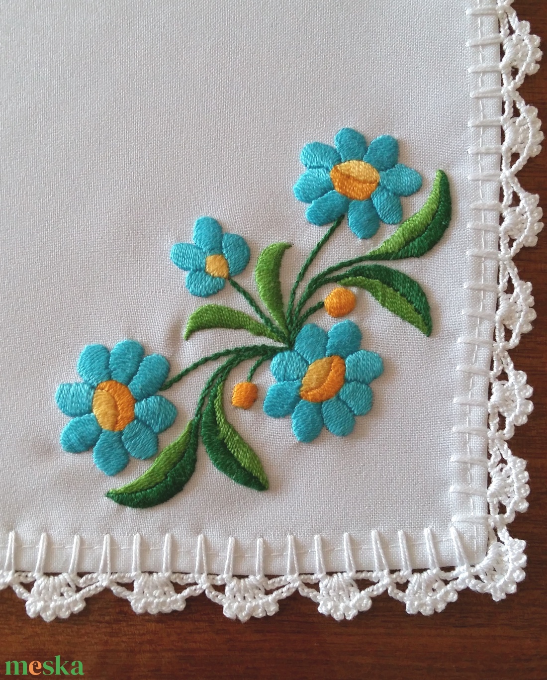 Türkiz virágok - otthon & életmód - dekoráció - asztal és polc dekoráció - asztaldísz - Meska.hu