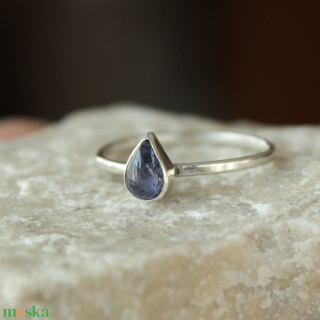 Tanzanit Csepp - rakásolható ezüst gyűrű tanzanit kővel - ékszer - gyűrű - vékony gyűrű - Meska.hu