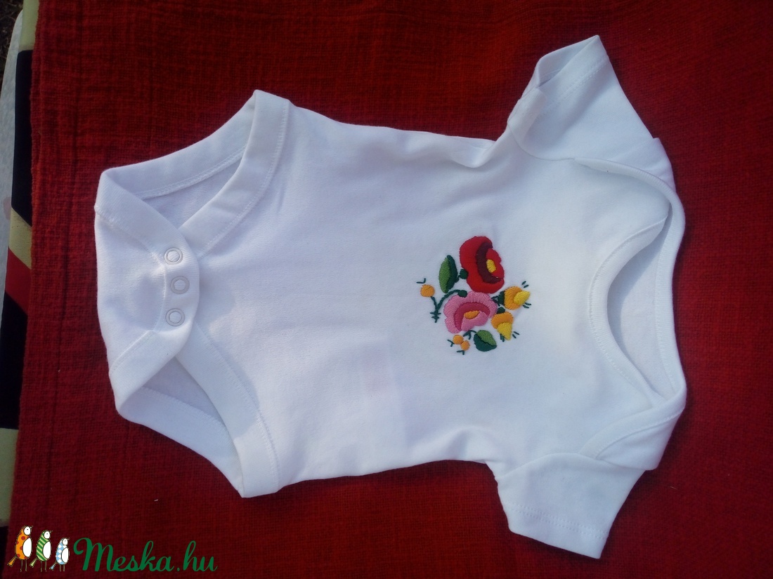 Kalocsai  hímzett  újszülött body -  - Meska.hu