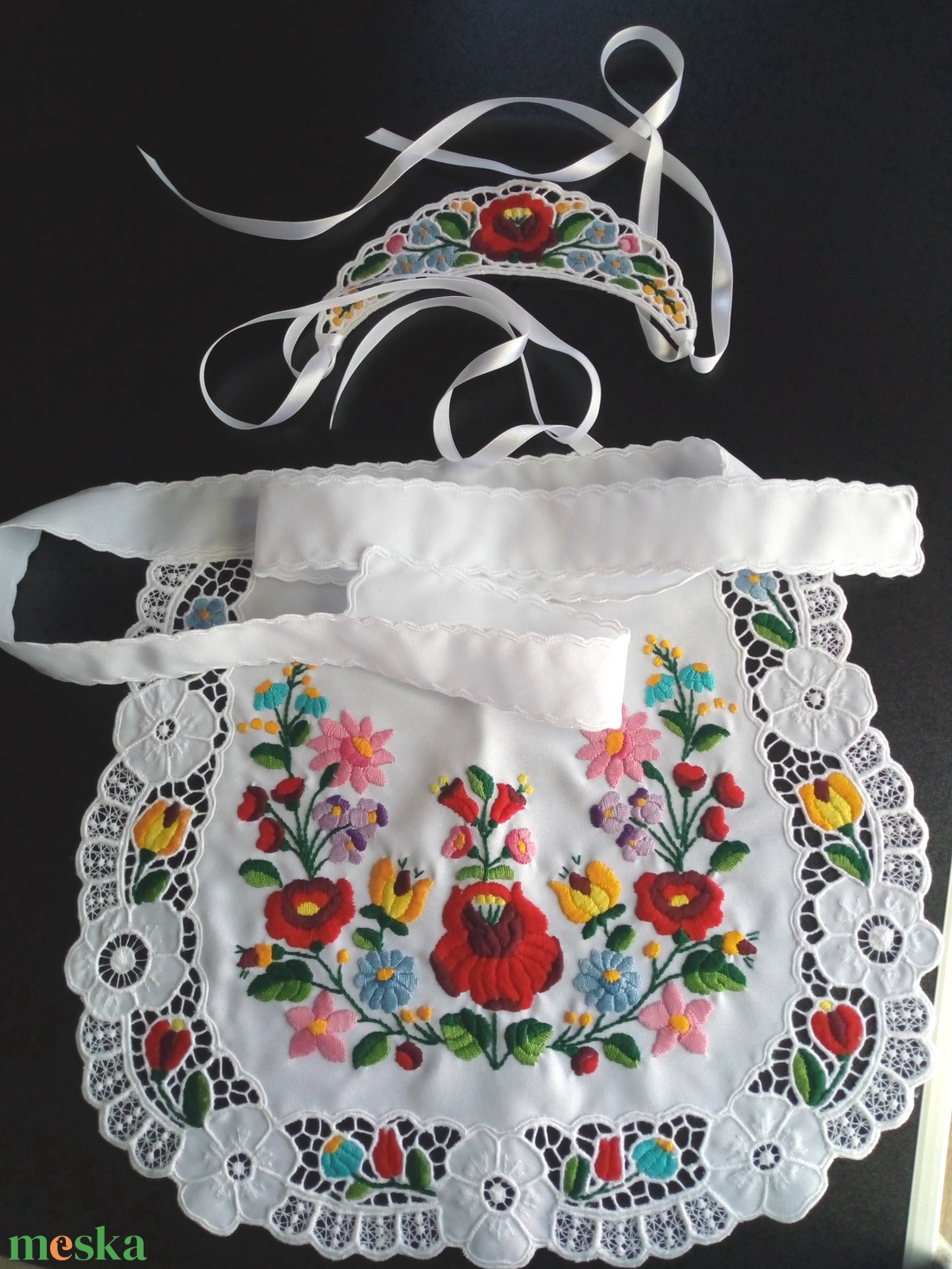 menyecskekötény - otthon & életmód - konyhafelszerelés, tálalás - konyhai textil - kötény - Meska.hu menyecskekötény - otthon & életmód - konyhafelszerelés, tálalás - konyhai textil - kötény - Meska.hu
