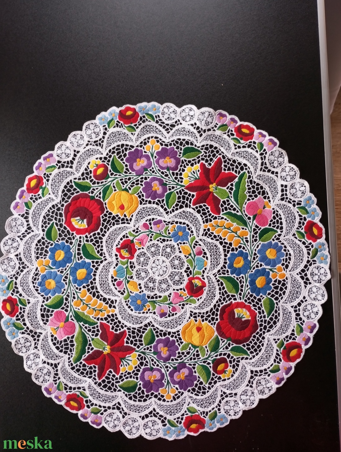 kalocsai  riseliős  kisabrosz - otthon & életmód - dekoráció - asztal és polc dekoráció - horgolt & csipketerítő - Meska.hu