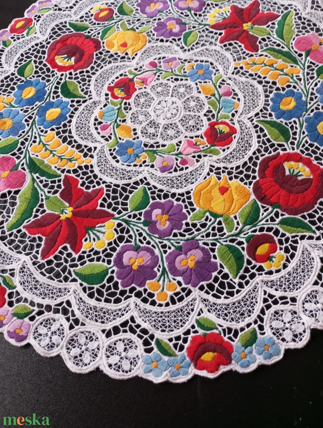 kalocsai  riseliős  kisabrosz - otthon & életmód - dekoráció - asztal és polc dekoráció - horgolt & csipketerítő - Meska.hu