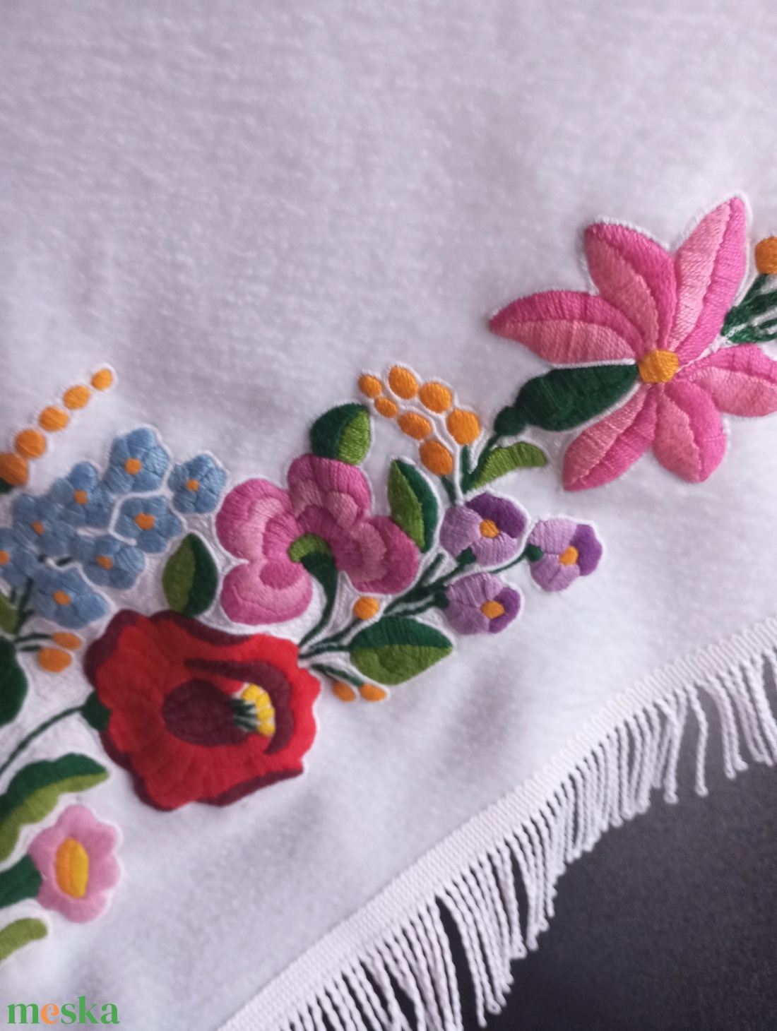 polár  hímzett  vállkendő - ruha & divat - sál, sapka, kendő - vállkendő - Meska.hu