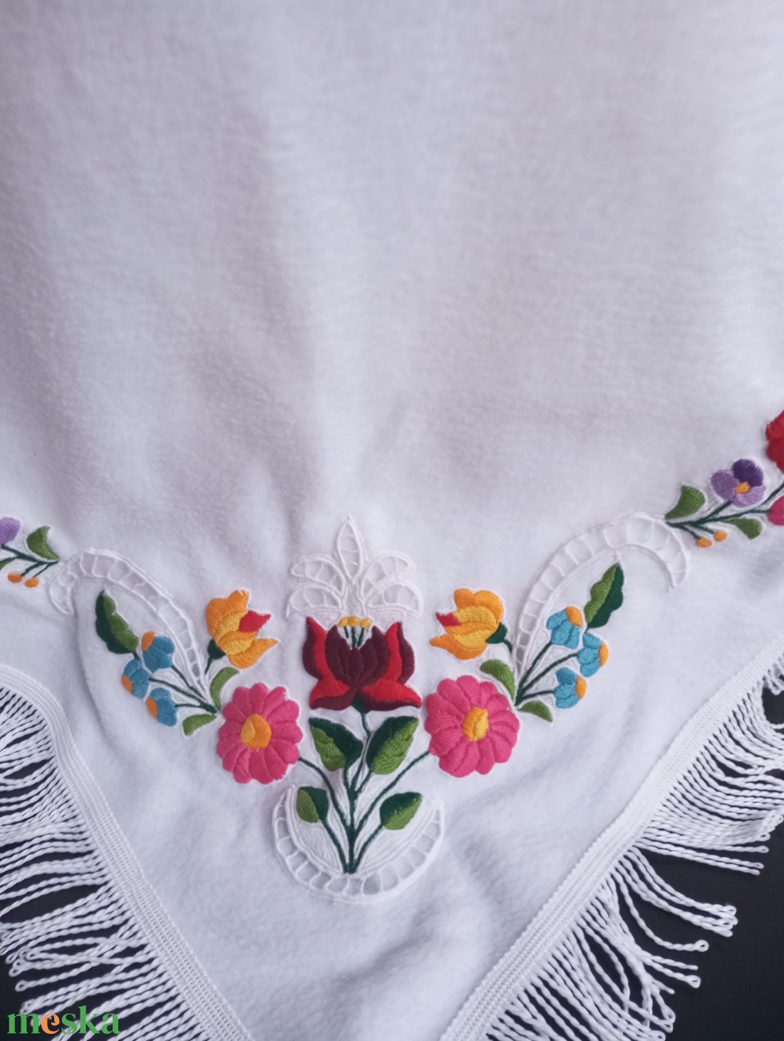 polár  hímzett  vállkendő - ruha & divat - sál, sapka, kendő - vállkendő - Meska.hu