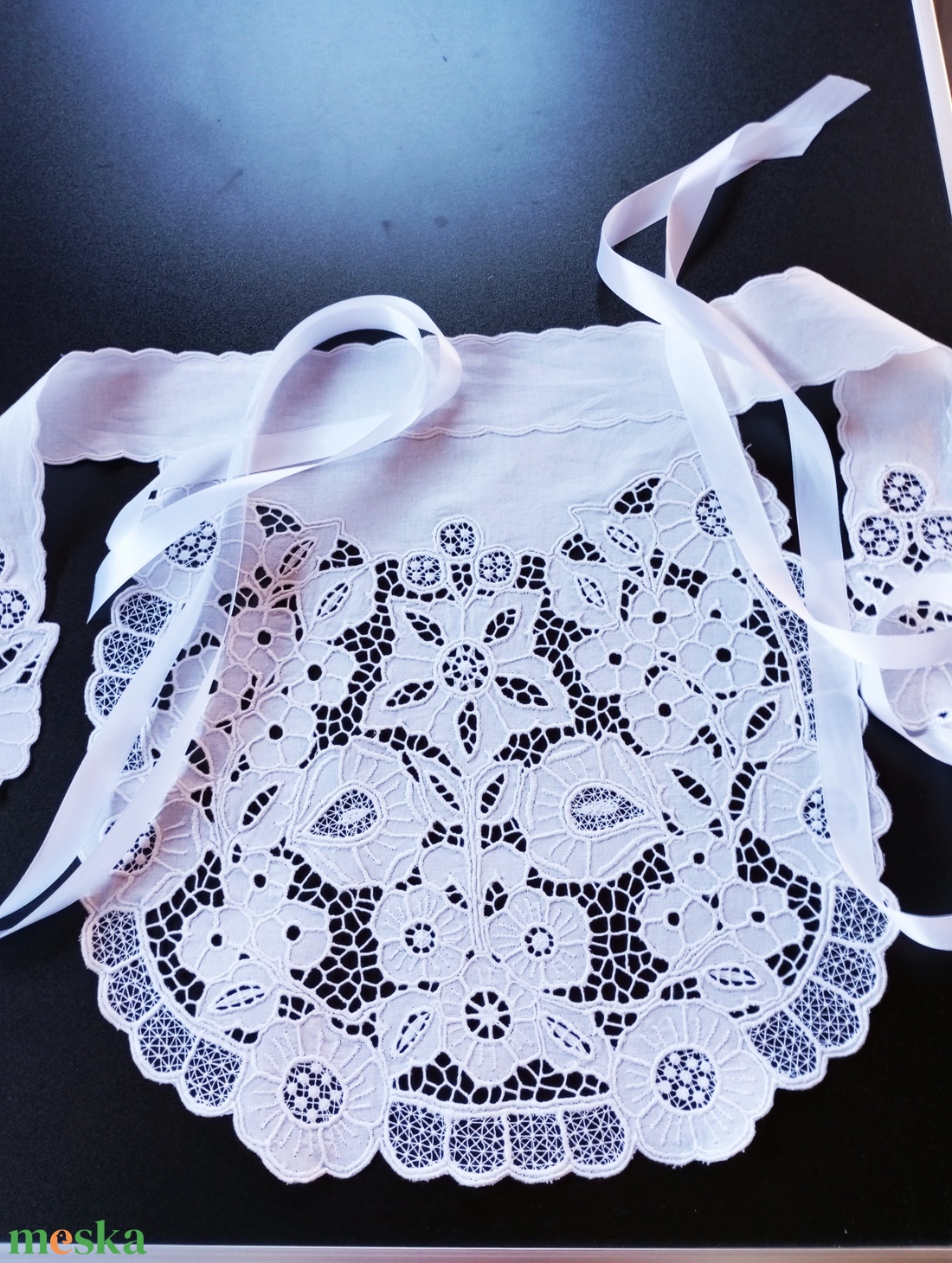 madeirás  menyecskekötény - otthon & életmód - konyhafelszerelés, tálalás - konyhai textil - kötény - Meska.hu