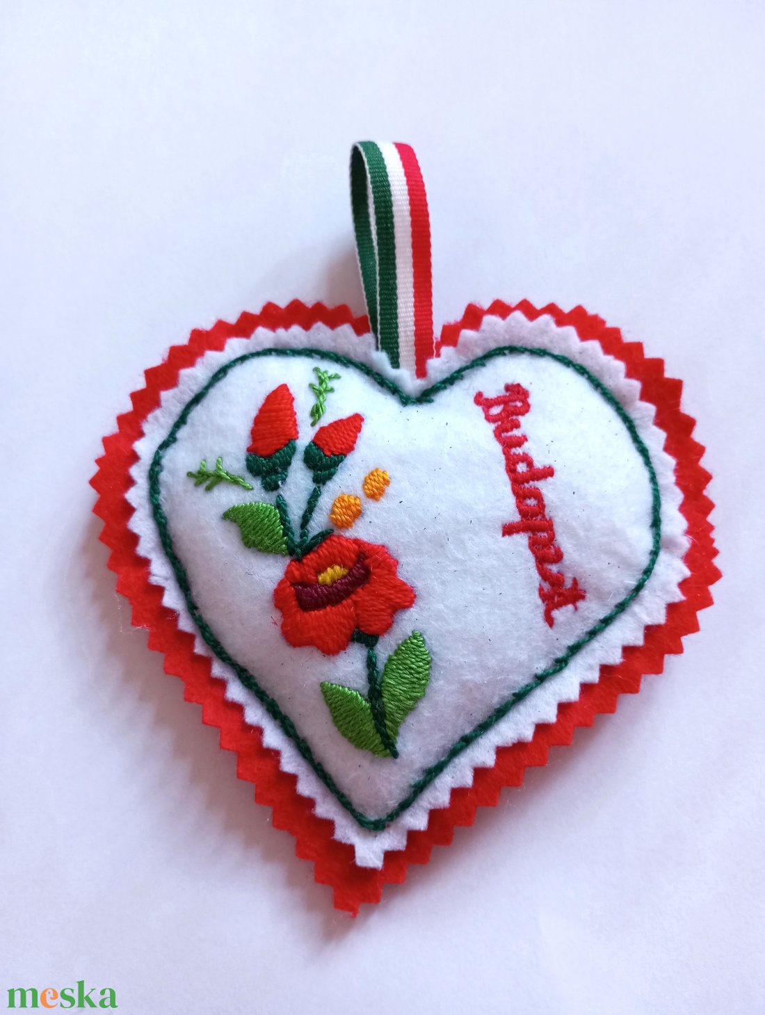 Hímzett tűpárna/souvenir - esküvő - emlék & ajándék - vendégkönyv - Meska.hu