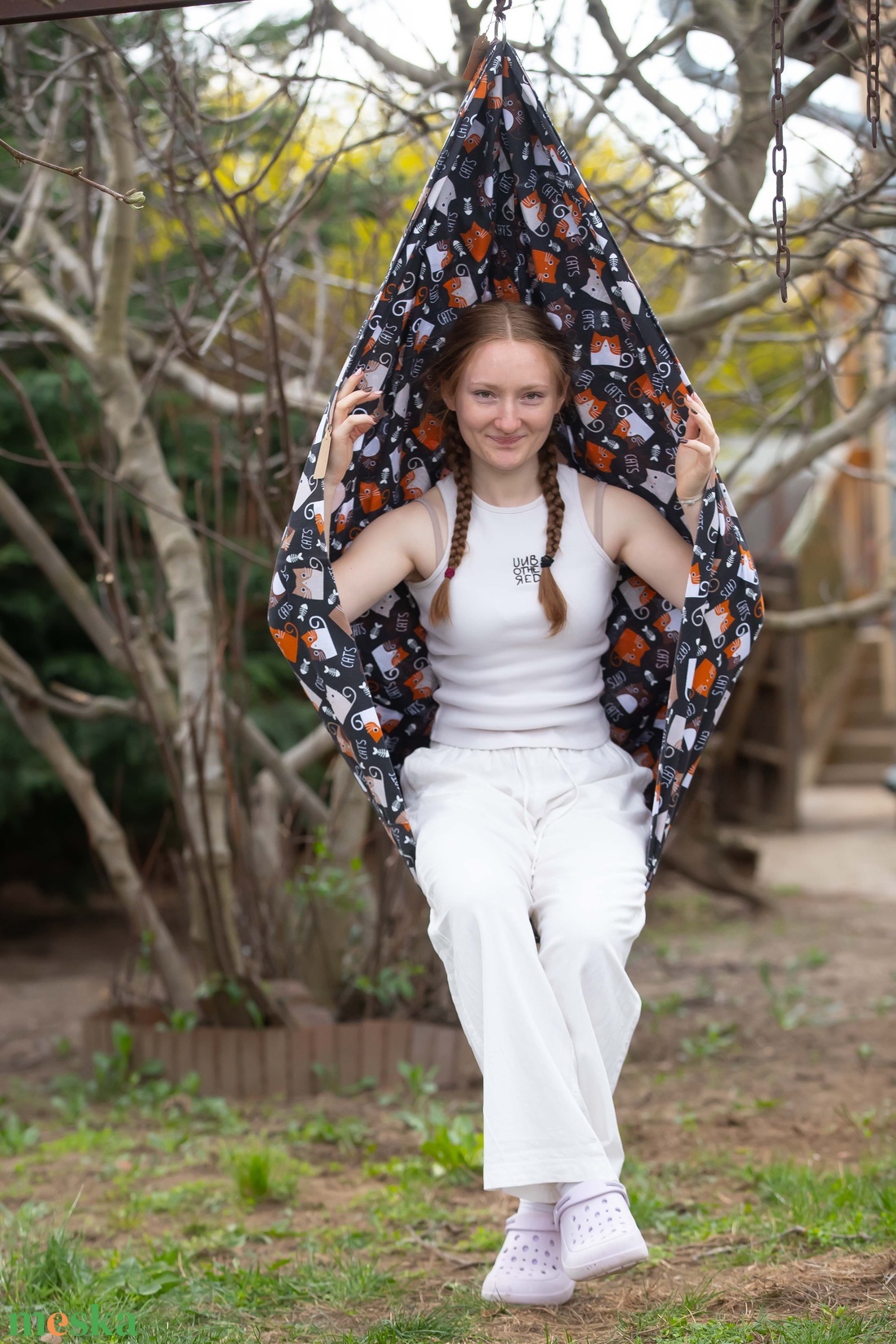 Hintakuckó cicákkal fekete-narancs-fehér - játék & sport - hinta & kerti játék - Meska.hu