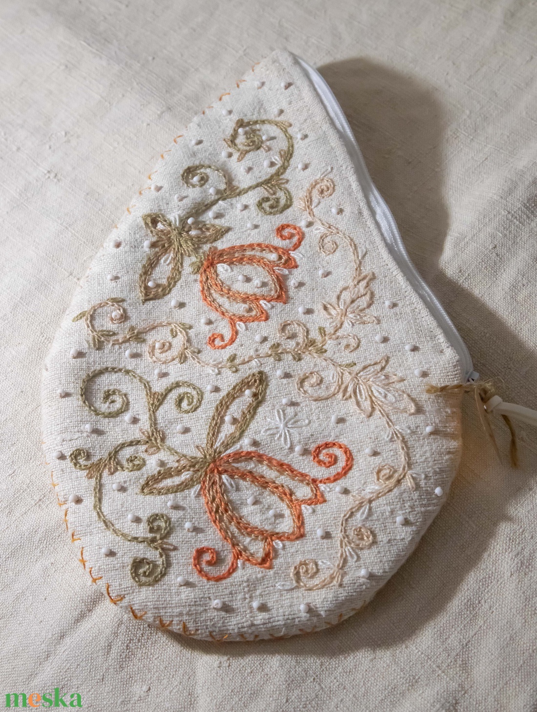 Csepp alakú tartó - gyöngyös tulipános - táska & tok - neszesszer - Meska.hu