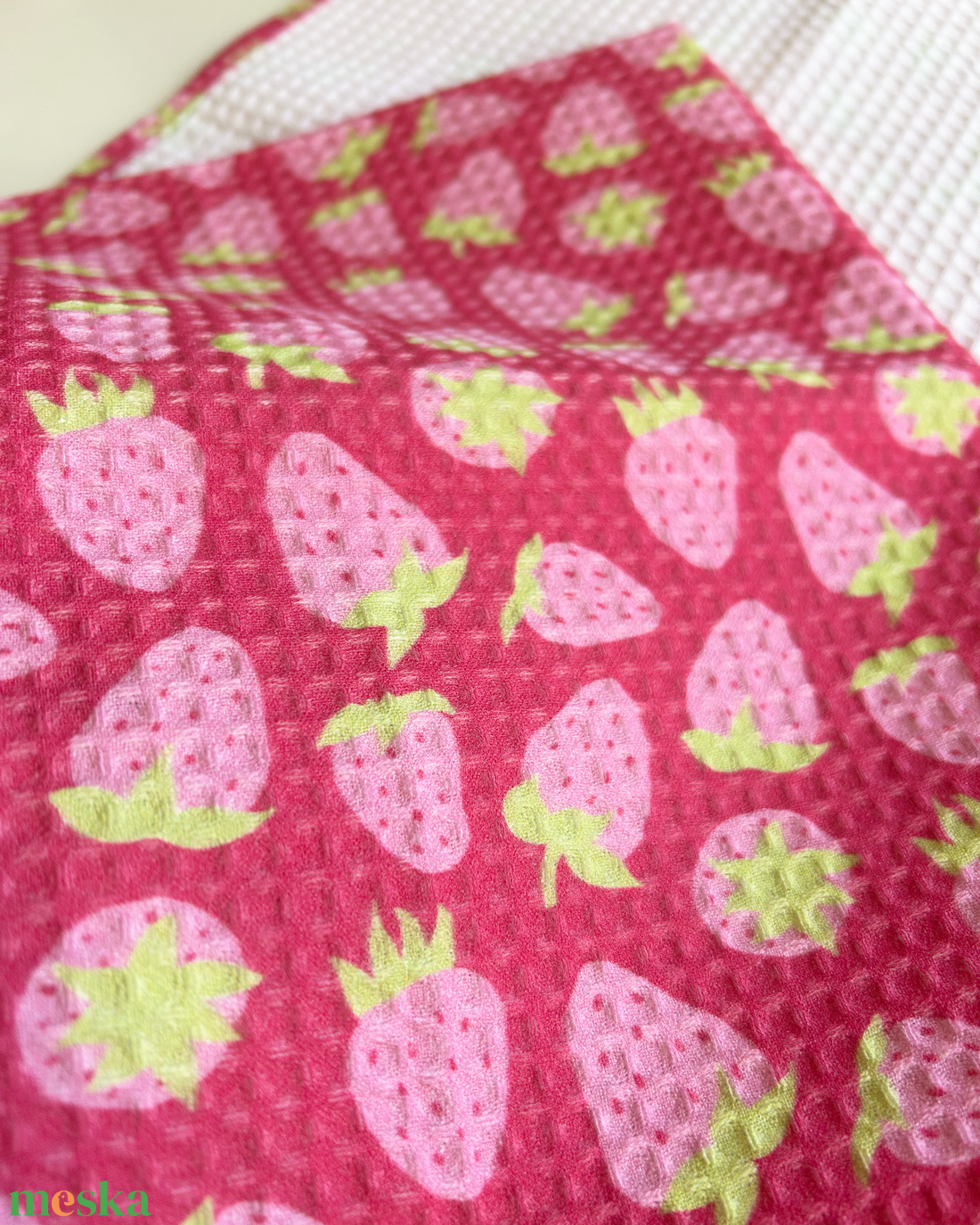 Strawberry Glow - epres kéztörlő - otthon & életmód - konyhafelszerelés, tálalás - konyhai textil - konyharuha & törlőkendő - Meska.hu