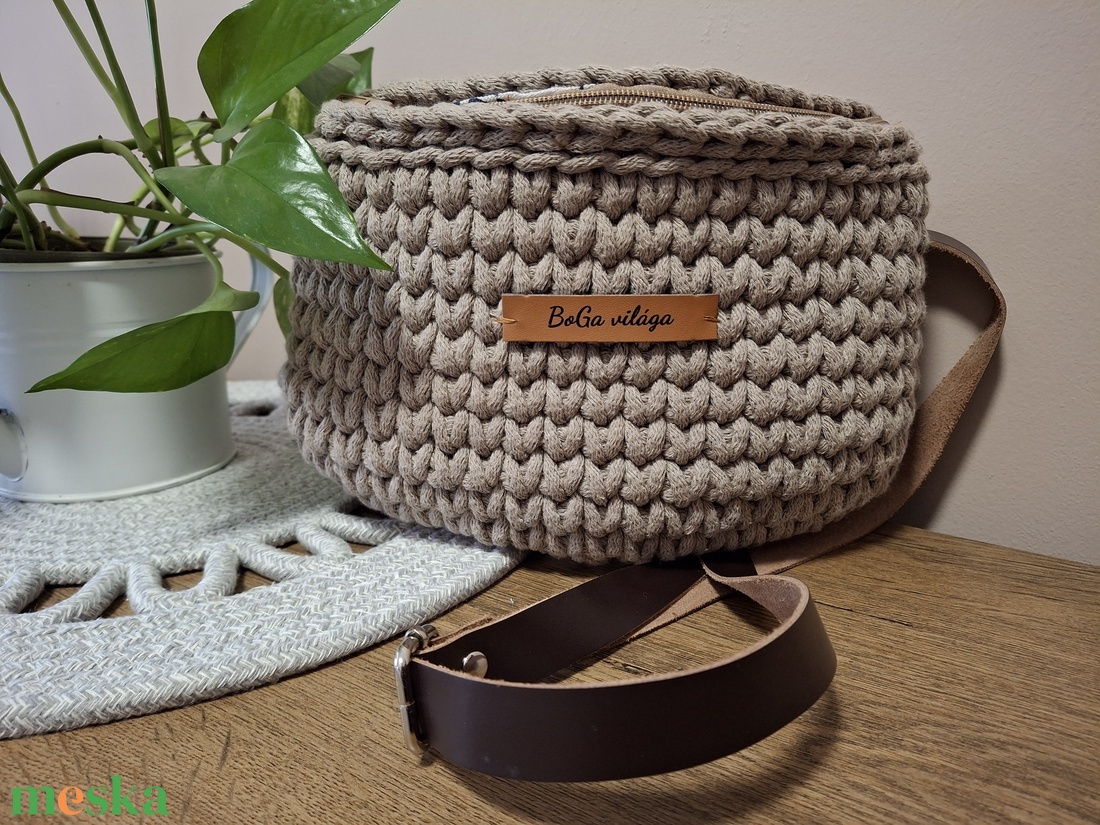 Keresztpántos/crossbody táska - táska & tok - kézitáska & válltáska - alkalmi táska - Meska.hu