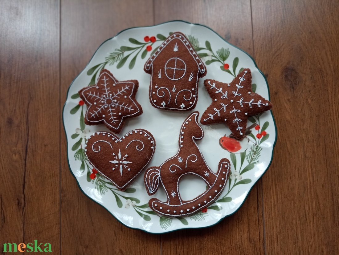 Mézeskalács karácsonyfadíszek - karácsony - karácsonyi lakásdekoráció - karácsonyfadíszek - Meska.hu Mézeskalács karácsonyfadíszek - karácsony - karácsonyi lakásdekoráció - karácsonyfadíszek - Meska.hu