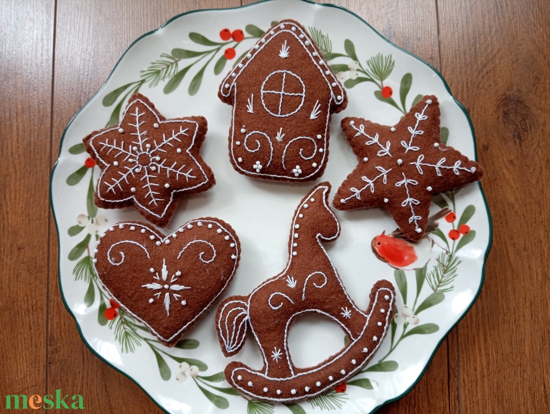 Mézeskalács karácsonyfadíszek - karácsony - karácsonyi lakásdekoráció - karácsonyfadíszek - Meska.hu Mézeskalács karácsonyfadíszek - karácsony - karácsonyi lakásdekoráció - karácsonyfadíszek - Meska.hu