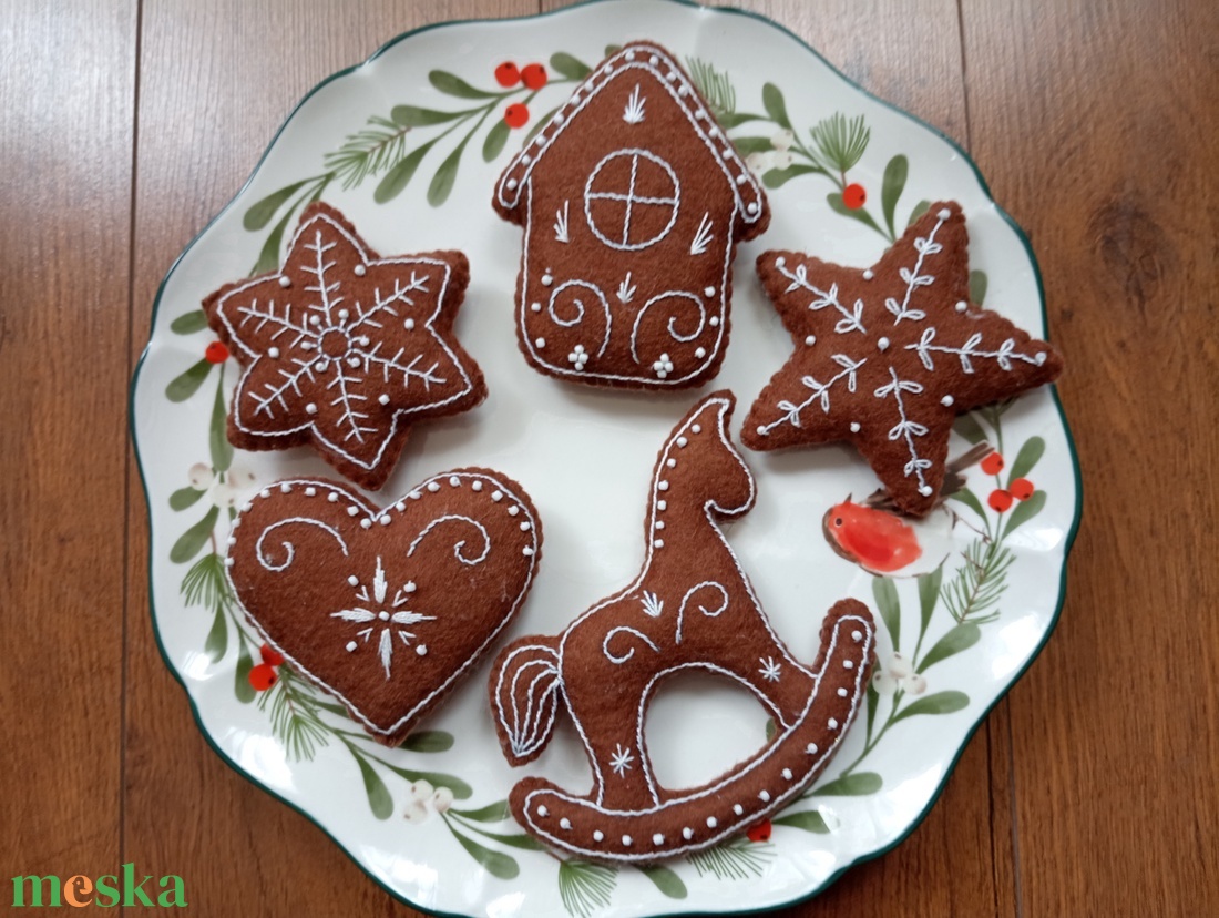 Mézeskalács karácsonyfadíszek - karácsony - karácsonyi lakásdekoráció - karácsonyfadíszek - Meska.hu Mézeskalács karácsonyfadíszek - karácsony - karácsonyi lakásdekoráció - karácsonyfadíszek - Meska.hu