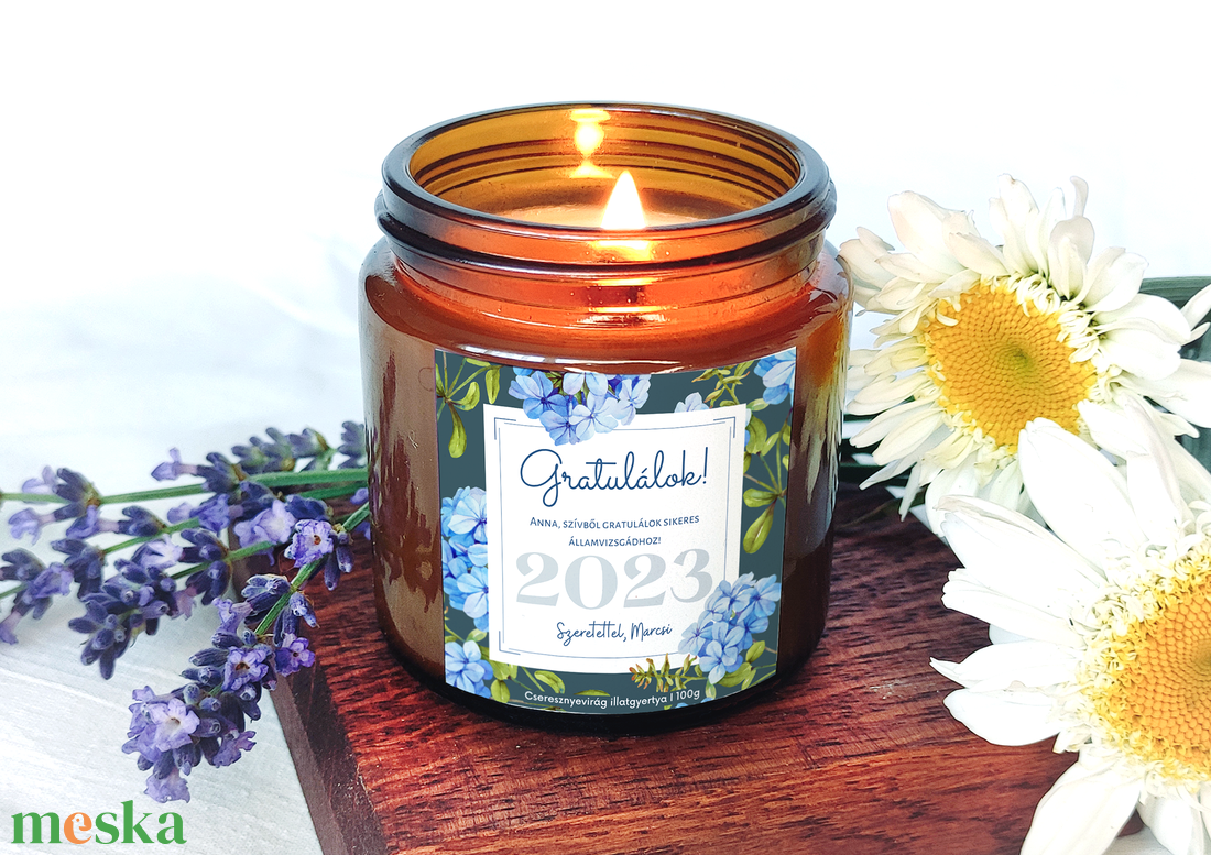 Egyedi Diplomaosztó Ajándék Gyertya 100g, Ajándék diplomaosztóra egyetemistáknak - otthon & életmód - gyertya, illat, aroma - gyertya - Meska.hu