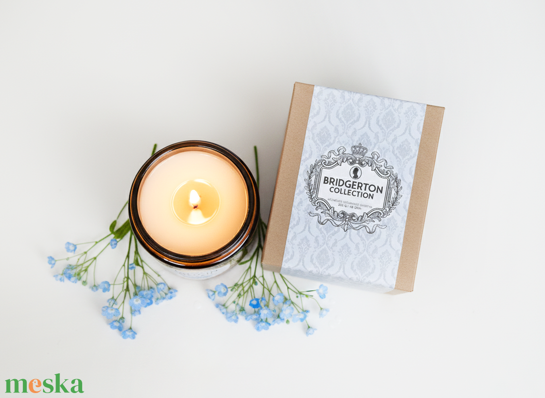 Bridgerton-Lady in Silver Illatgyertya-200g, Ajándék barátnőnek, kollégának, Bridgerton gyertya - otthon & életmód - gyertya, illat, aroma - gyertya - Meska.hu