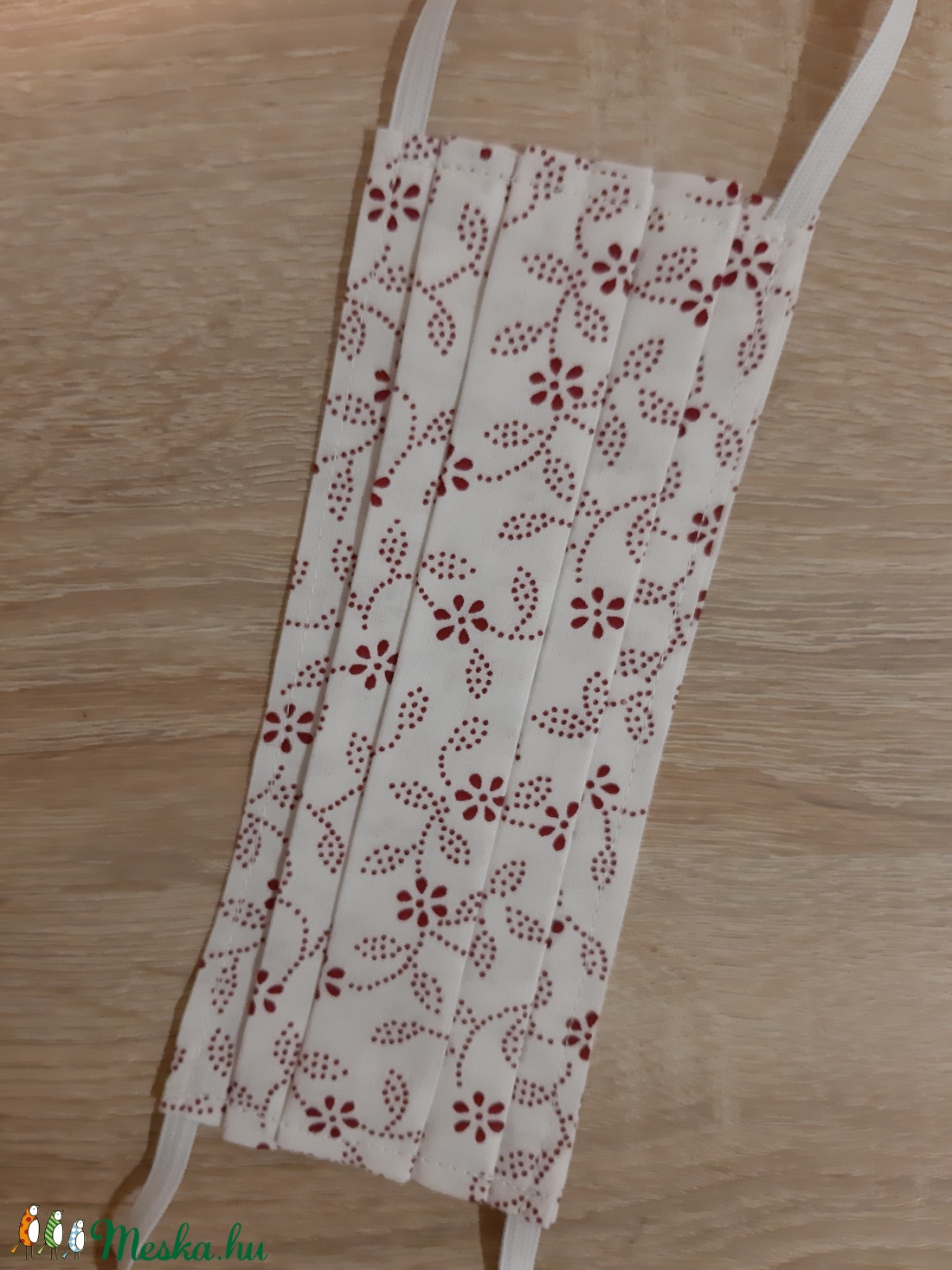 Női textil arcmaszk - fehér, bordó virágmintával - női - női - Meska.hu Női textil arcmaszk - fehér, bordó virágmintával - női - női - Meska.hu