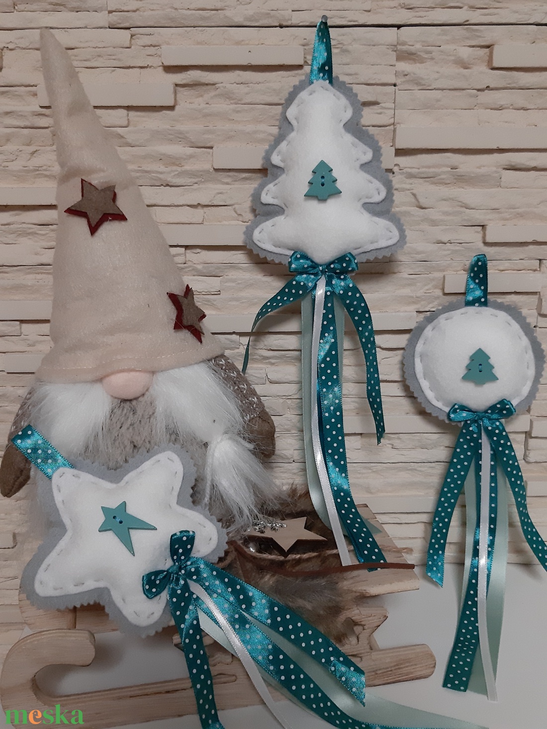 Filc téli trió - türkiz és szürke, fenyőfás szett, pöttyös szalaggal - karácsony - karácsonyi lakásdekoráció - karácsonyfadíszek - Meska.hu