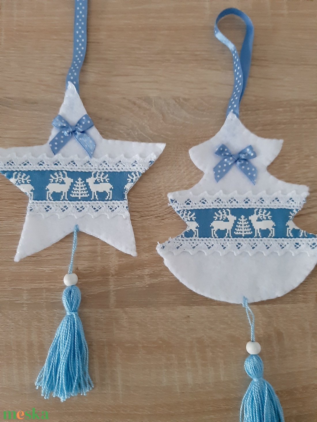 Filc téli duó - fehér és kék színvilágban, szarvasokkal - karácsony - karácsonyi lakásdekoráció - karácsonyfadíszek - Meska.hu