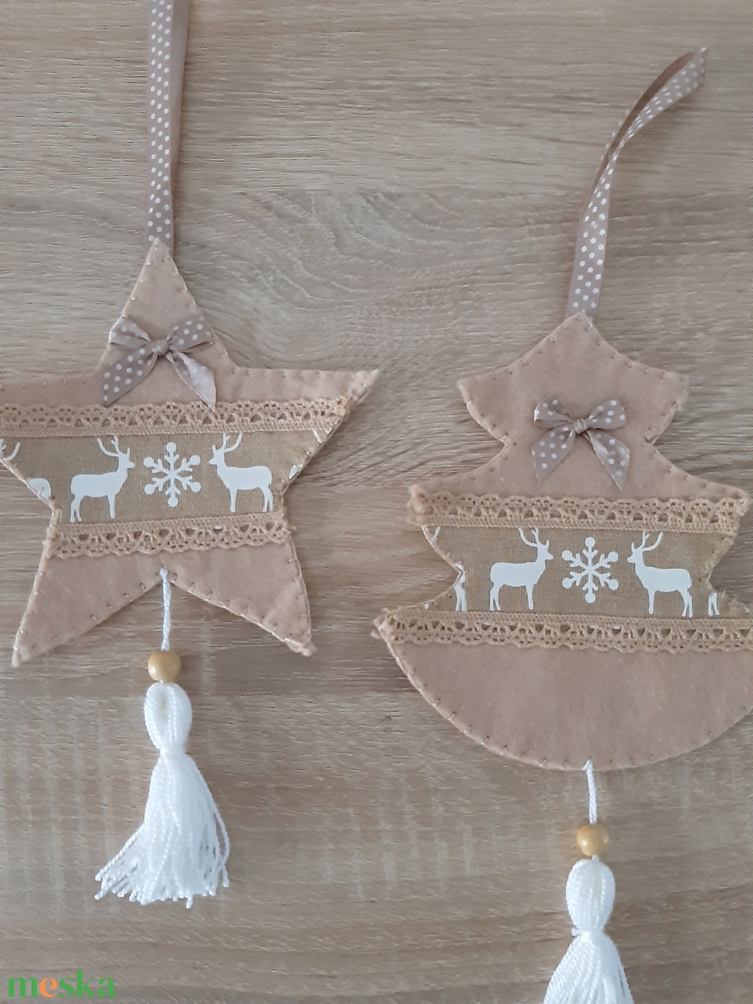 Filc téli duó - világosbarna és fehér színvilágban, rénszarvasokkal - karácsony - karácsonyi lakásdekoráció - karácsonyfadíszek - Meska.hu