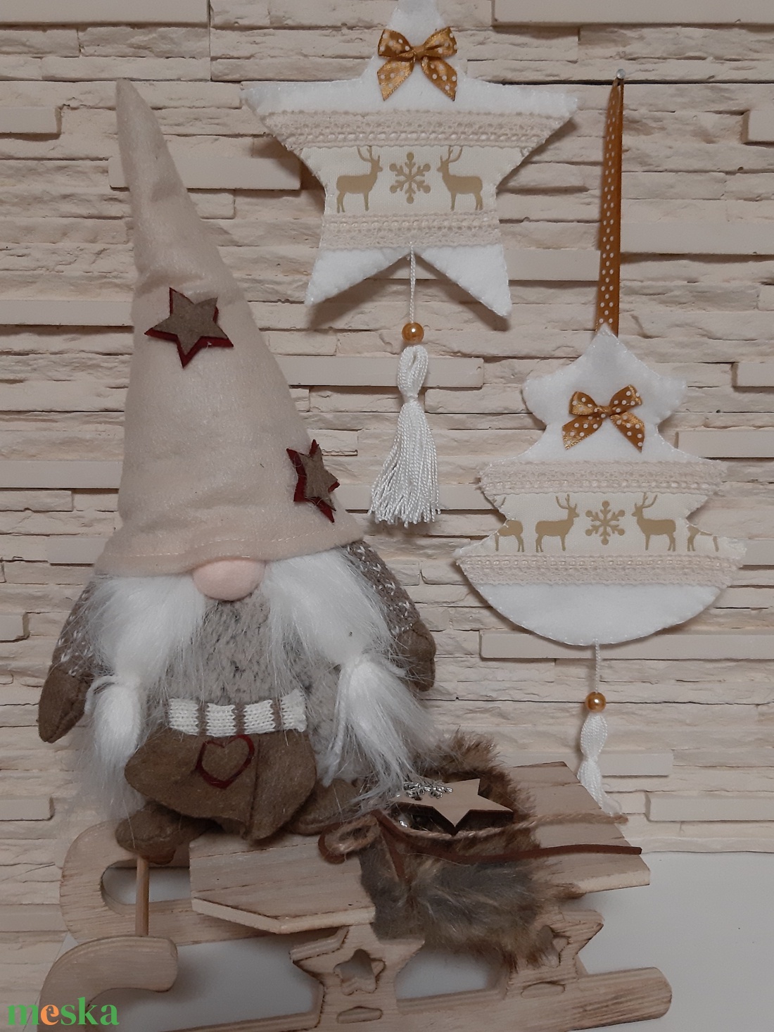 Filc téli duó - fehér és barna színvilágban, rénszarvasokkal - karácsony - karácsonyi lakásdekoráció - karácsonyfadíszek - Meska.hu