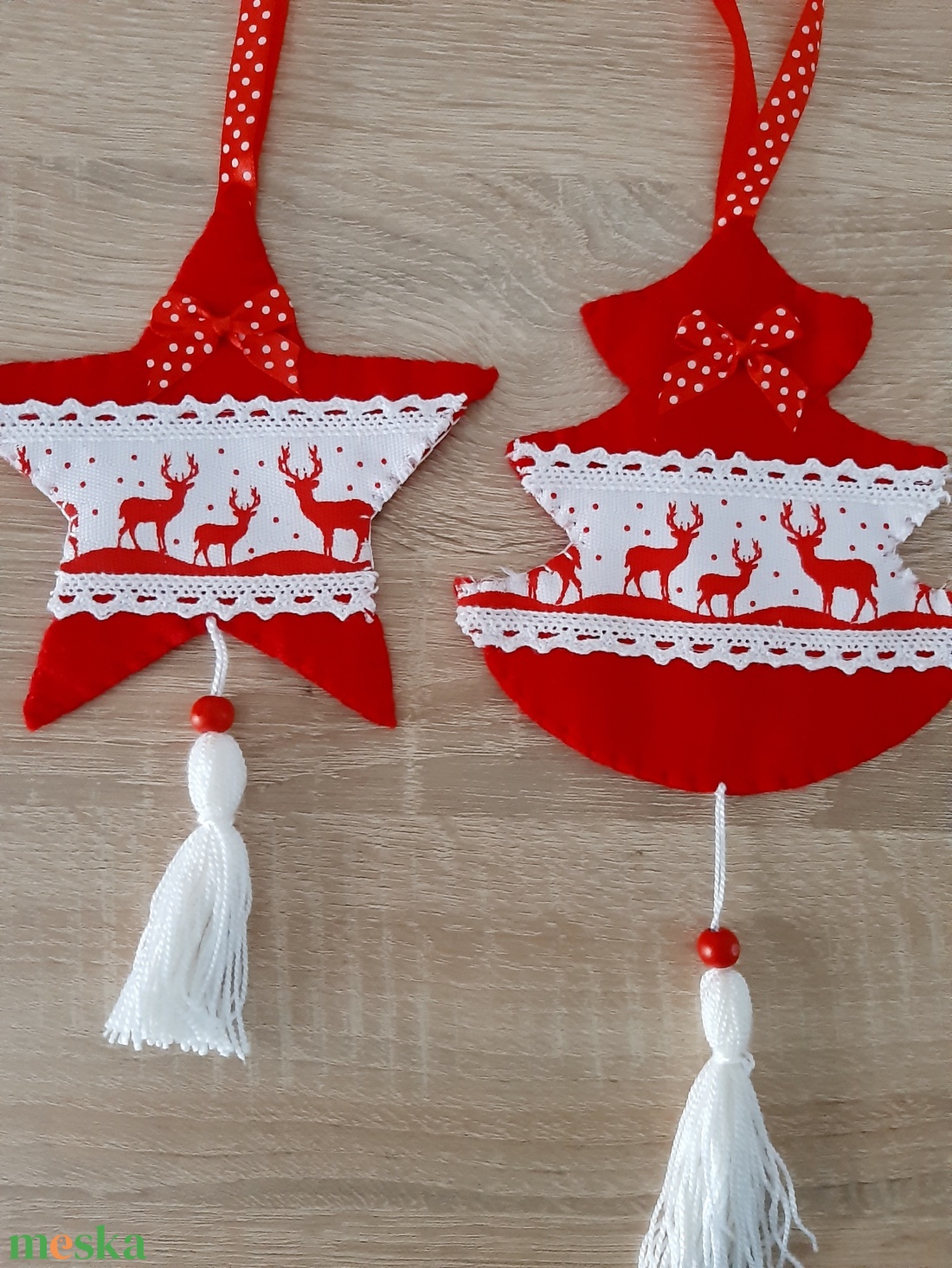 Filc téli duó - piros és fehér színvilágban, rénszarvasokkal - karácsony - karácsonyi lakásdekoráció - karácsonyfadíszek - Meska.hu