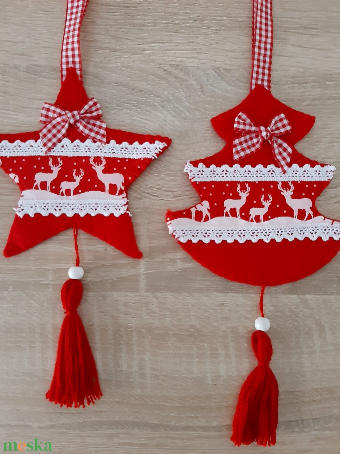 Filc téli duó - piros és fehér színvilágban, rénszarvasokkal - karácsony - karácsonyi lakásdekoráció - karácsonyfadíszek - Meska.hu