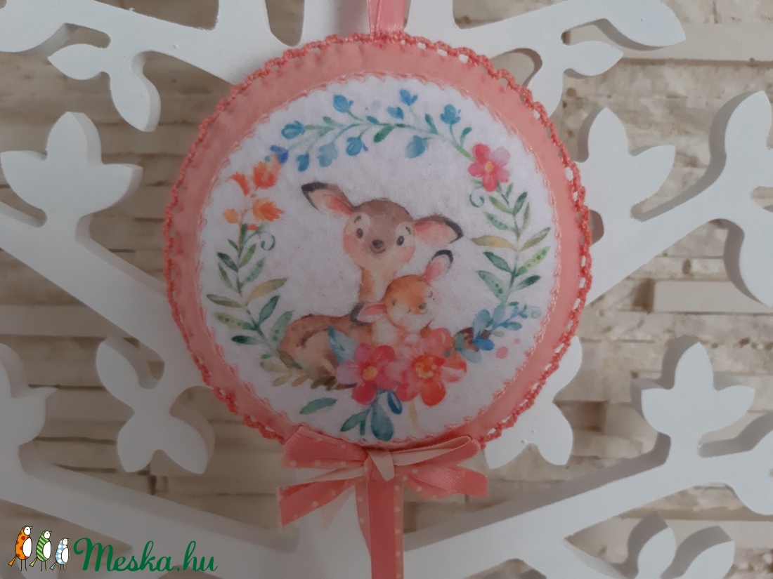 Puha filc dekoráció - őzike mama kis őzikével, barack színvilágban - otthon & lakás - dekoráció - falra akasztható dekor - Meska.hu Puha filc dekoráció - őzike mama kis őzikével, barack színvilágban - otthon & lakás - dekoráció - falra akasztható dekor - Meska.hu