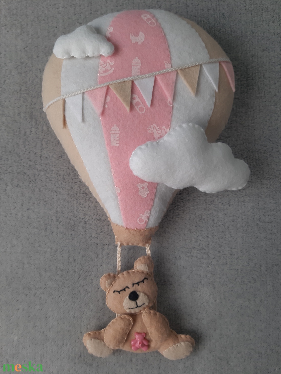 Babaszoba dekoráció - hőlégballonos maci (halvány rózsaszín) - otthon & életmód - babaszoba, gyerekszoba - babaszoba dekoráció - Meska.hu Babaszoba dekoráció - hőlégballonos maci (halvány rózsaszín) - otthon & életmód - babaszoba, gyerekszoba - babaszoba dekoráció - Meska.hu