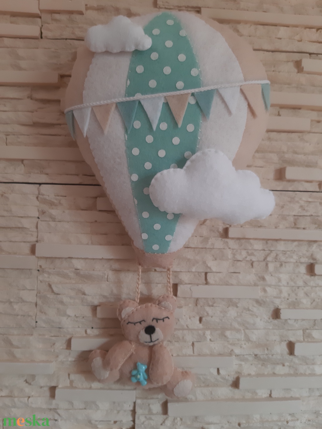 Babaszoba dekoráció - hőlégballonos maci (menta) - otthon & életmód - dekoráció - fali és függő dekoráció - falra akasztható dekor - Meska.hu Babaszoba dekoráció - hőlégballonos maci (menta) - otthon & életmód - dekoráció - fali és függő dekoráció - falra akasztható dekor - Meska.hu