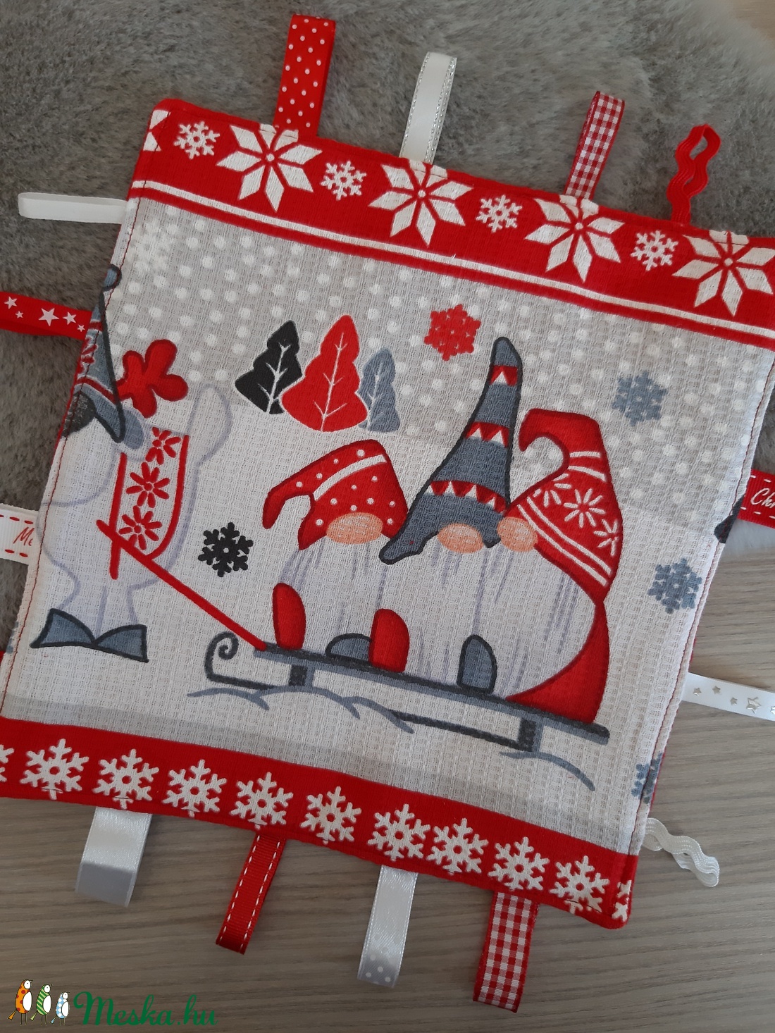 Karácsonyi szett babáknak - piros manók - játék & sport - 3 éves kor alattiaknak - alvóka & rongyi - Meska.hu