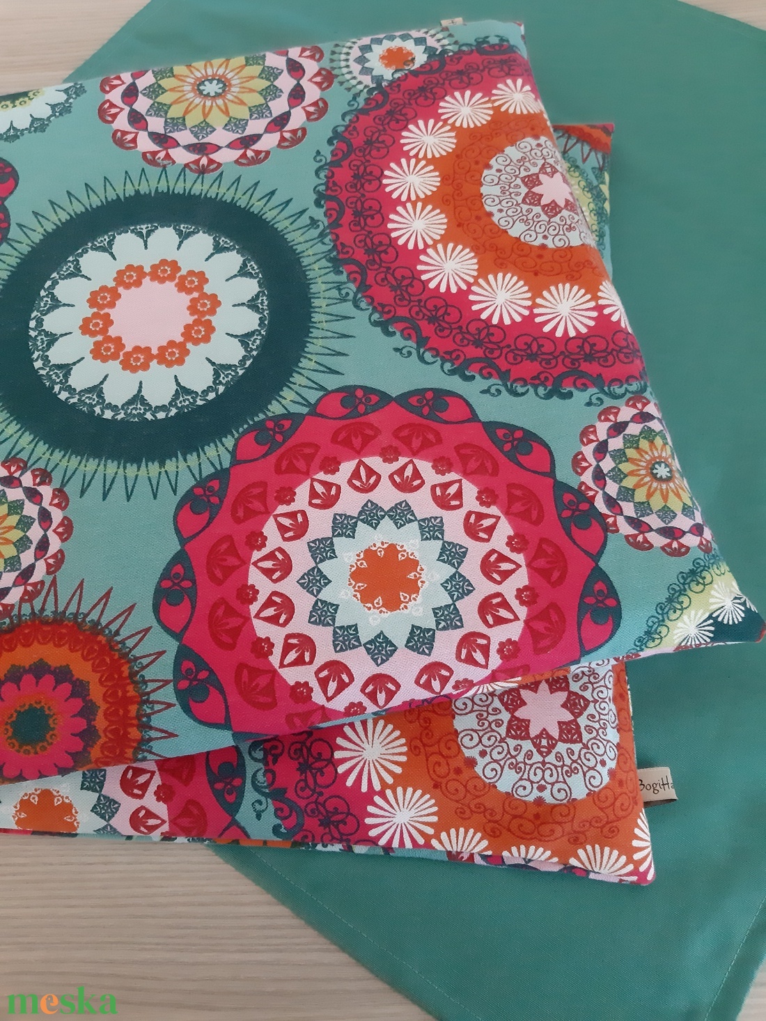 Székpárna és terítő szett (3 db-os) - mandala, türkiz színvilágban - otthon & életmód - lakástextil - székpárna, huzat - Meska.hu Székpárna és terítő szett (3 db-os) - mandala, türkiz színvilágban - otthon & életmód - lakástextil - székpárna, huzat - Meska.hu