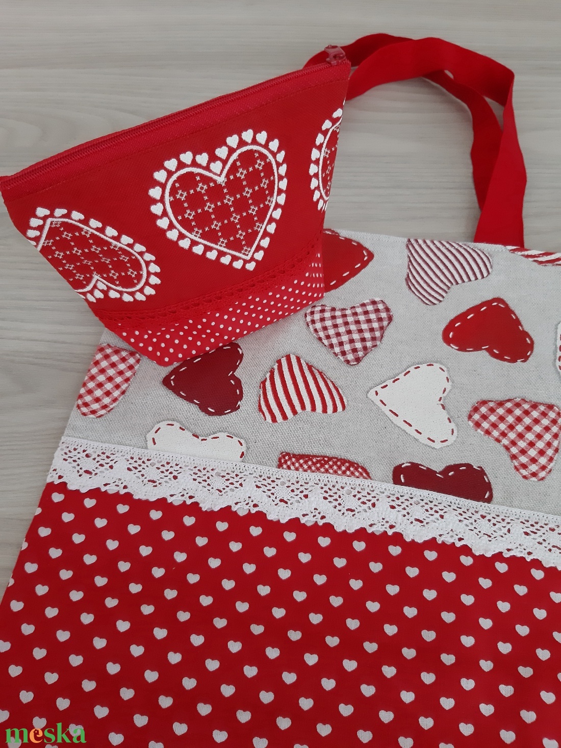 Shopper és cipzáras nesszeszer szett - piros, szívecske mánia - táska & tok - bevásárlás & shopper táska - shopper, textiltáska, szatyor - Meska.hu