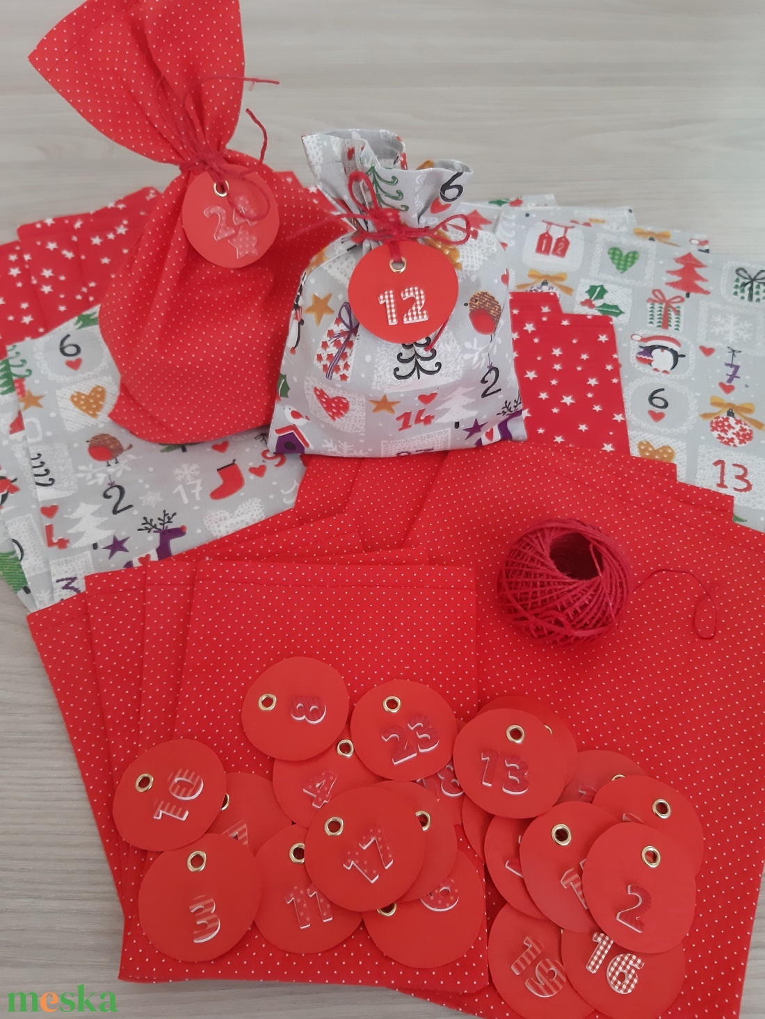 Adventi naptár - ünnepi, vidám színekben - karácsony - adventi díszek - adventi naptár - Meska.hu