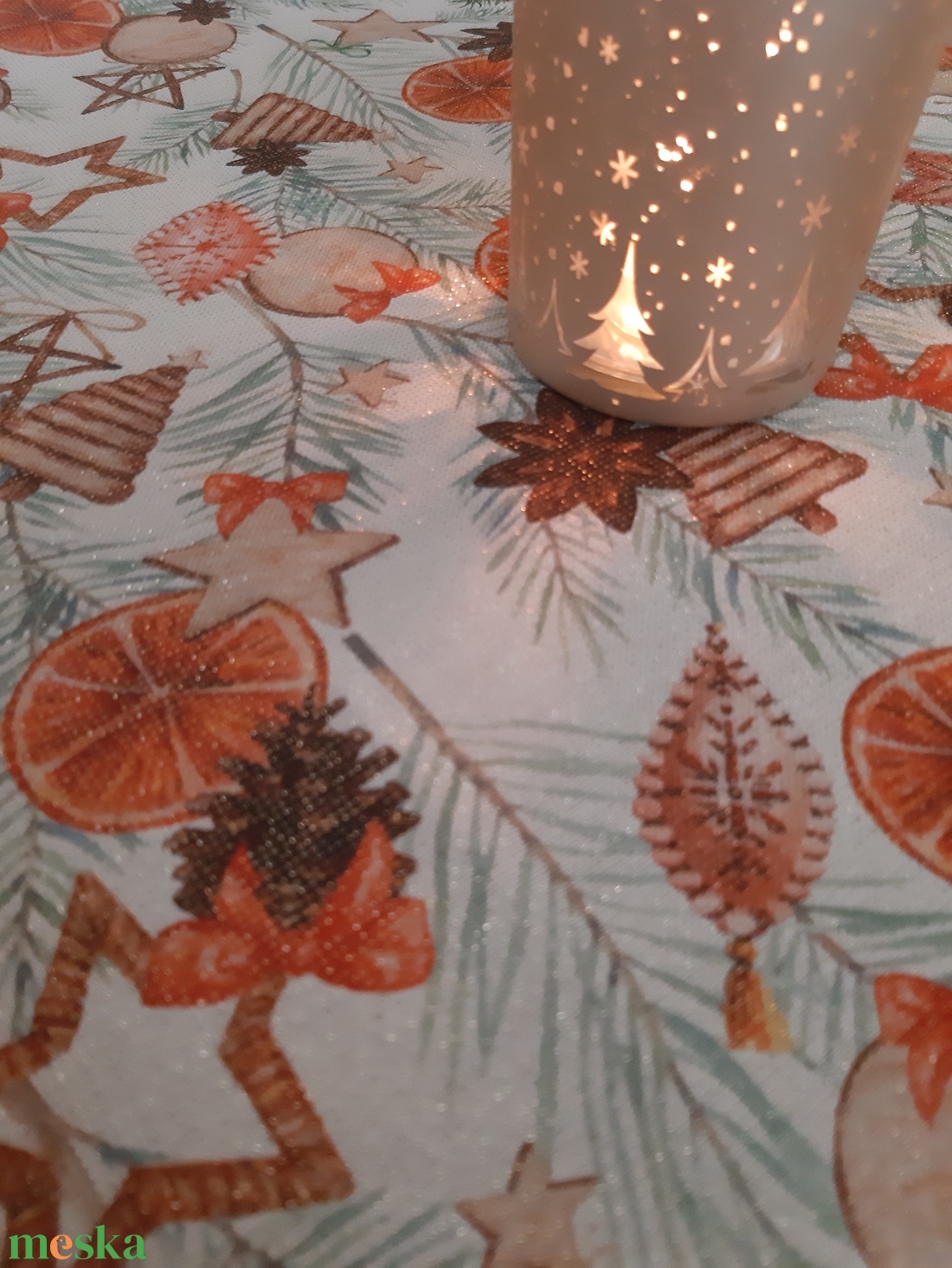 Ünnepi asztalközép, terítő - karácsonyi illatok, arany szállal szőve - otthon & életmód - konyhafelszerelés, tálalás - tálalás - terítő - Meska.hu