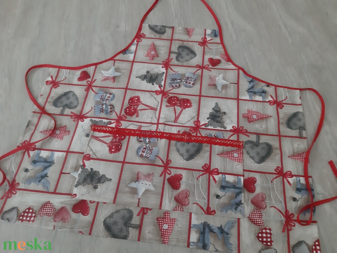 Ünnepi kötény hölgyeknek - szívecskés, natúr és piros színvilágban - otthon & életmód - konyhafelszerelés, tálalás - konyhai textil - kötény - Meska.hu