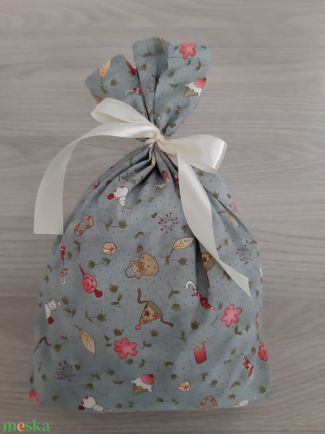 Húsvéti zsákocska ajándékozáshoz - pasztellkék, nyuszkós - otthon & életmód - papír, írószer - ajándékozás kellékei - ajándékzsák, csomagolás - Meska.hu