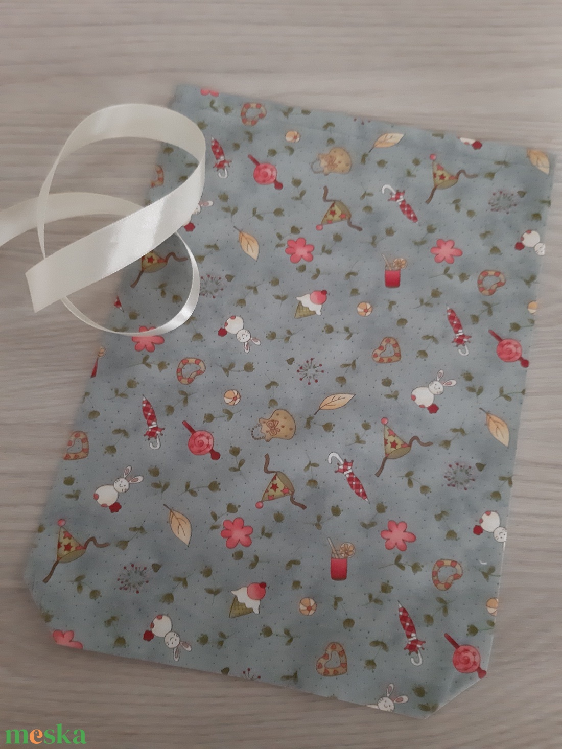 Húsvéti zsákocska ajándékozáshoz - pasztellkék, nyuszkós - otthon & életmód - papír, írószer - ajándékozás kellékei - ajándékzsák, csomagolás - Meska.hu