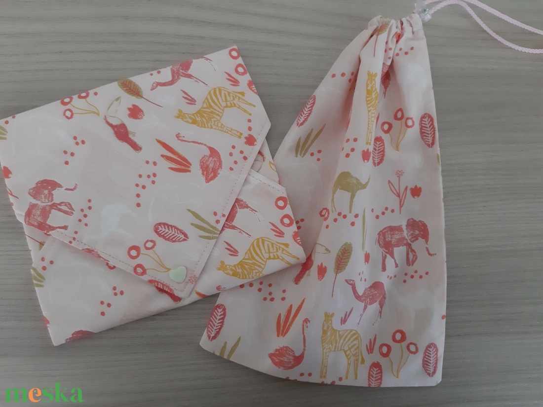 Prémium tízórais szett (2 db-os) gyerekeknek - szafari, csajos színvilágban - otthon & életmód - konyhafelszerelés, tálalás - konyhai textil - szalvéta - Meska.hu