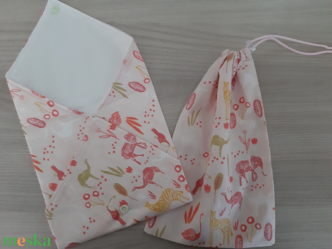 Prémium tízórais szett (2 db-os) gyerekeknek - szafari, csajos színvilágban - otthon & életmód - konyhafelszerelés, tálalás - konyhai textil - szalvéta - Meska.hu