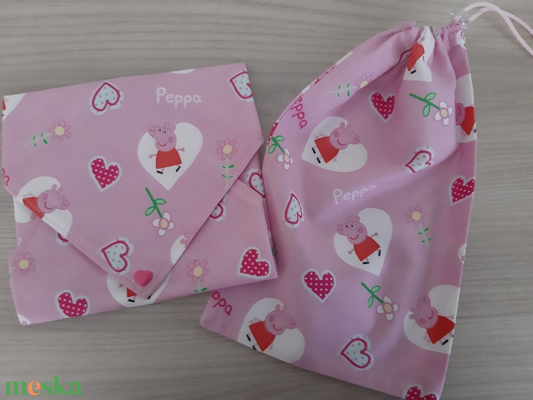 Prémium tízórais szett (2 db-os) gyerekeknek - Peppa, rózsaszín színvilágban - otthon & életmód - konyhafelszerelés, tálalás - konyhai textil - szalvéta - Meska.hu Prémium tízórais szett (2 db-os) gyerekeknek - Peppa, rózsaszín színvilágban - otthon & életmód - konyhafelszerelés, tálalás - konyhai textil - szalvéta - Meska.hu