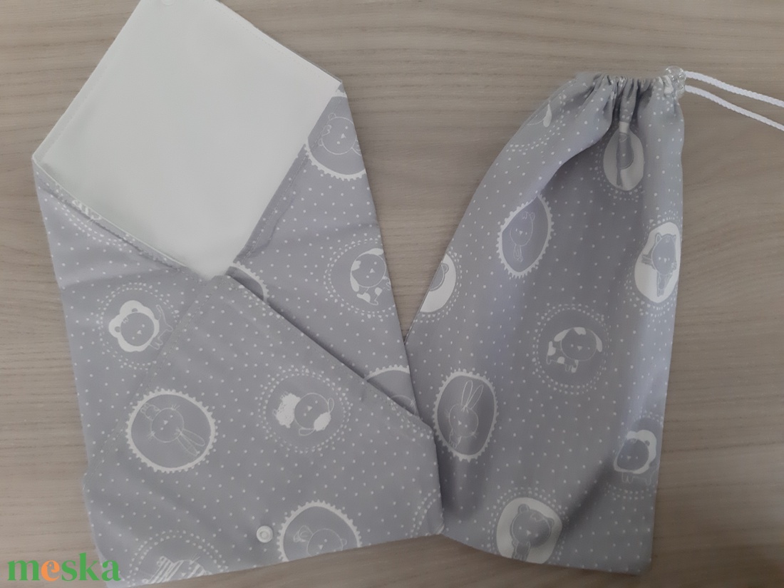 Prémium tízórais szett (2 db-os) gyerekeknek - állatkák, szürke színvilágban - otthon & életmód - konyhafelszerelés, tálalás - konyhai textil - szalvéta - Meska.hu