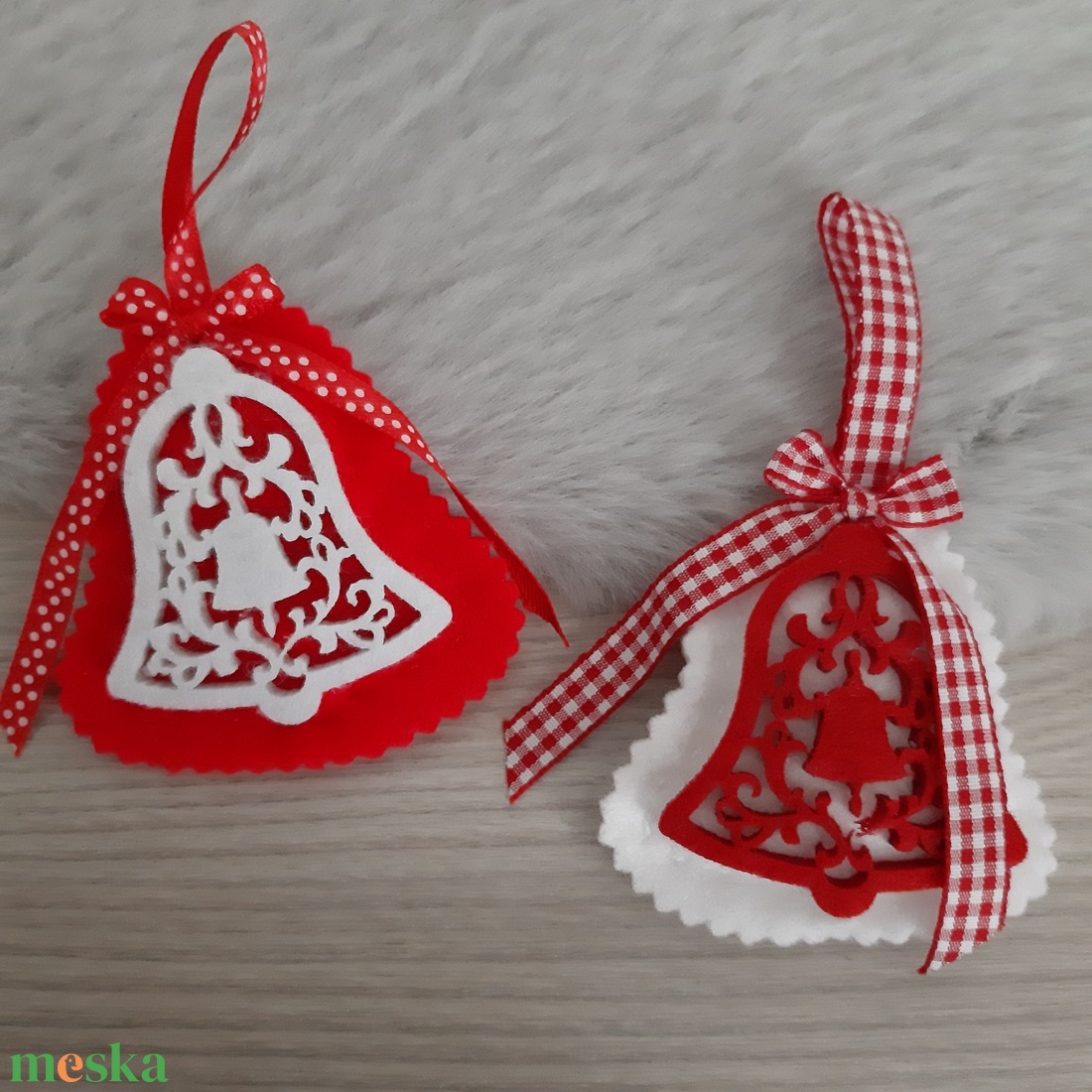 Filc karácsonyi dísz szett - kockás és pöttyös harangok - karácsony - karácsonyi lakásdekoráció - karácsonyfadíszek - Meska.hu