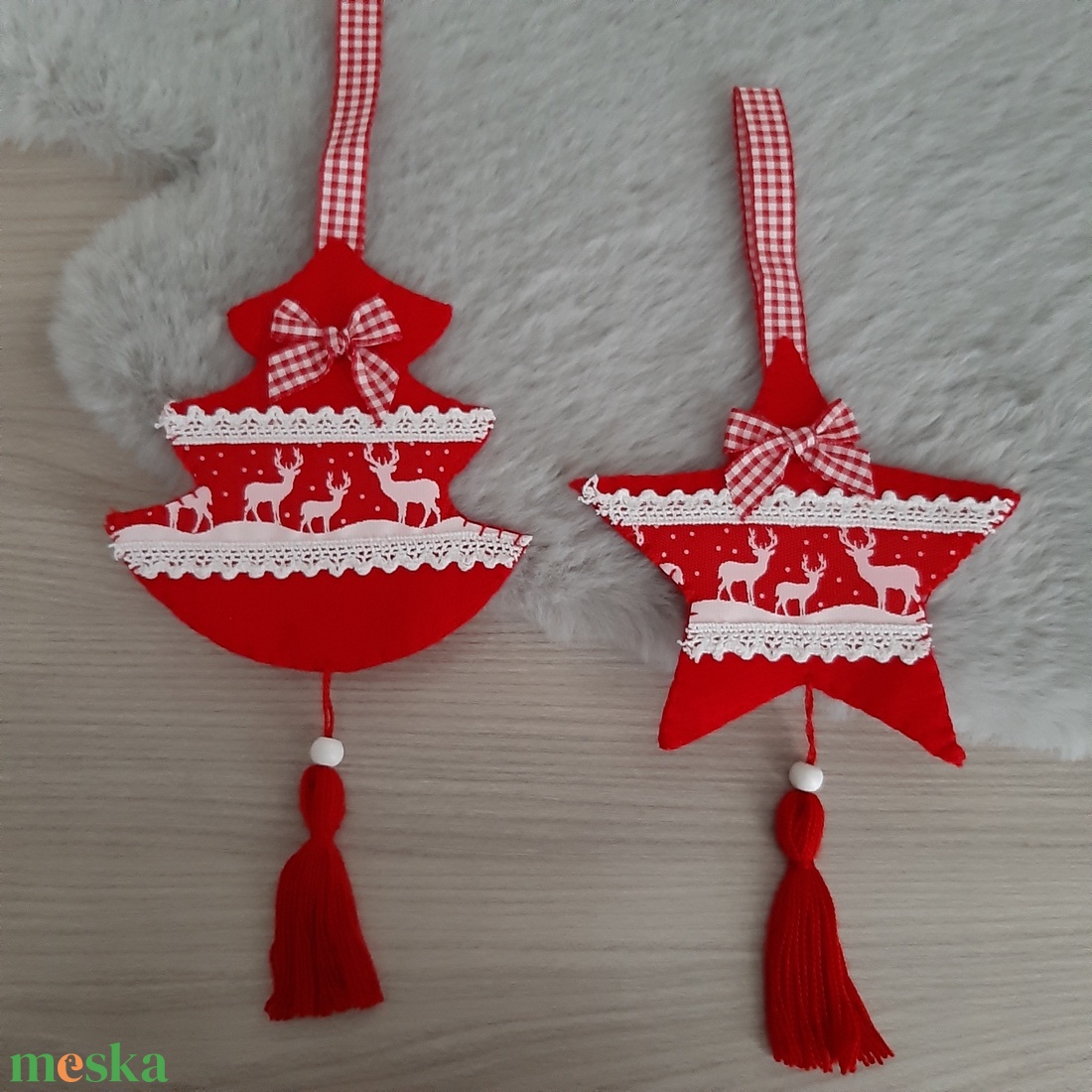 Filc téli duó - piros és fehér színvilágban, rénszarvasokkal - karácsony - karácsonyi lakásdekoráció - karácsonyfadíszek - Meska.hu