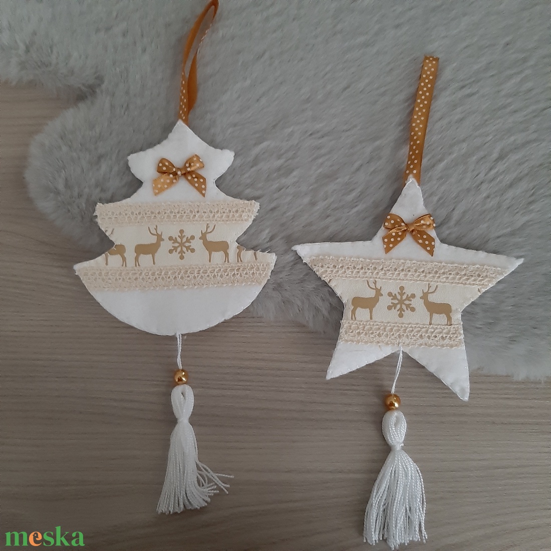 Filc téli duó - fehér és barna színvilágban, rénszarvasokkal - karácsony - karácsonyi lakásdekoráció - karácsonyfadíszek - Meska.hu