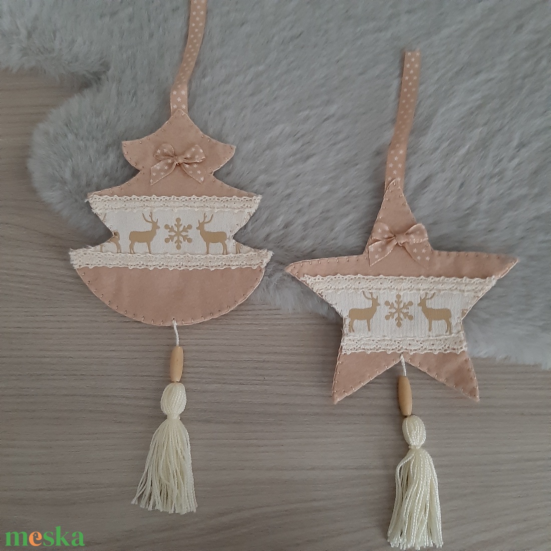 Filc téli duó - bézs és barna színvilágban, rénszarvasokkal - karácsony - karácsonyi lakásdekoráció - karácsonyfadíszek - Meska.hu