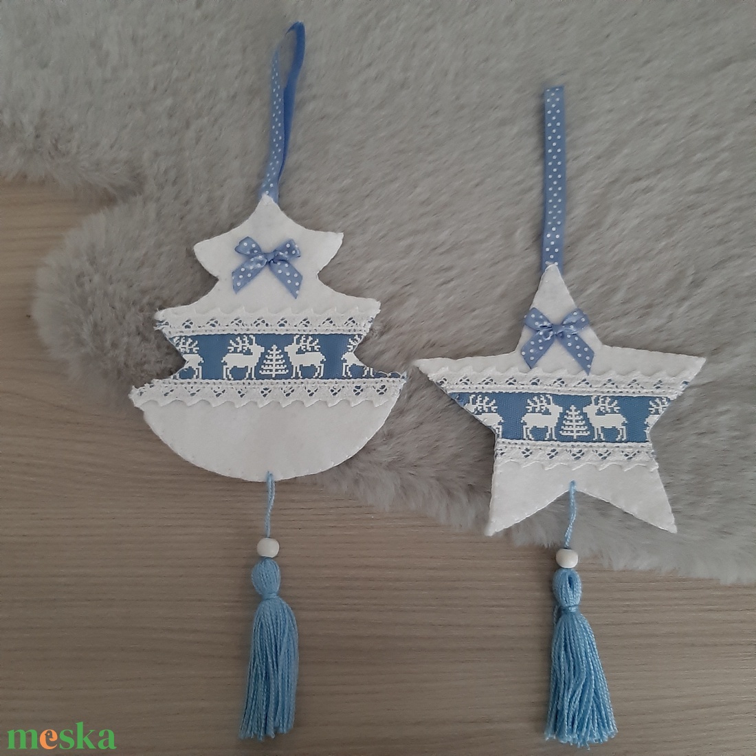 Filc téli duó - fehér és kék színvilágban, szarvasokkal - karácsony - karácsonyi lakásdekoráció - karácsonyfadíszek - Meska.hu