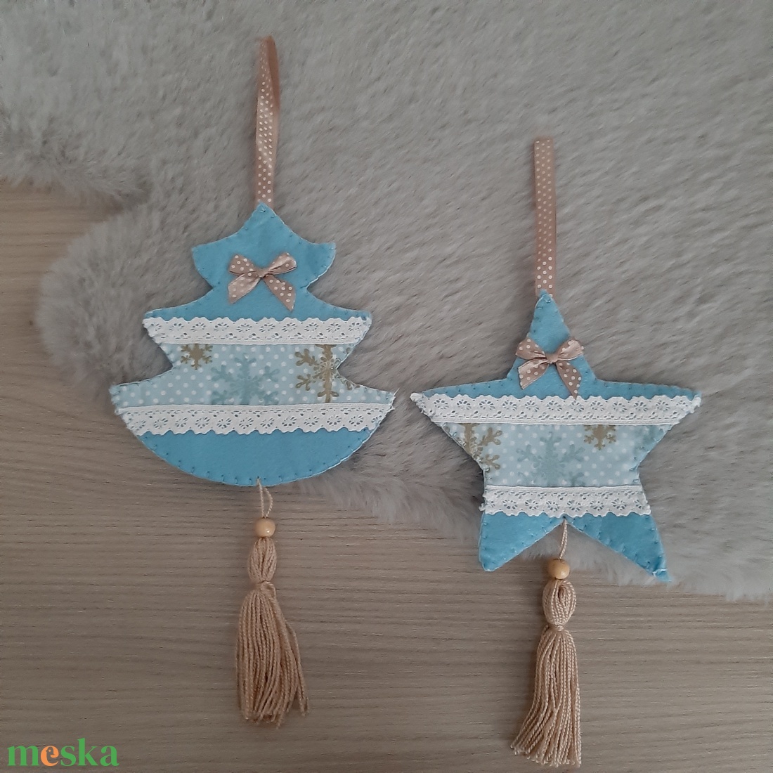 Filc téli duó - kék és barna színvilágban, hópelyhekkel - karácsony - karácsonyi lakásdekoráció - karácsonyfadíszek - Meska.hu