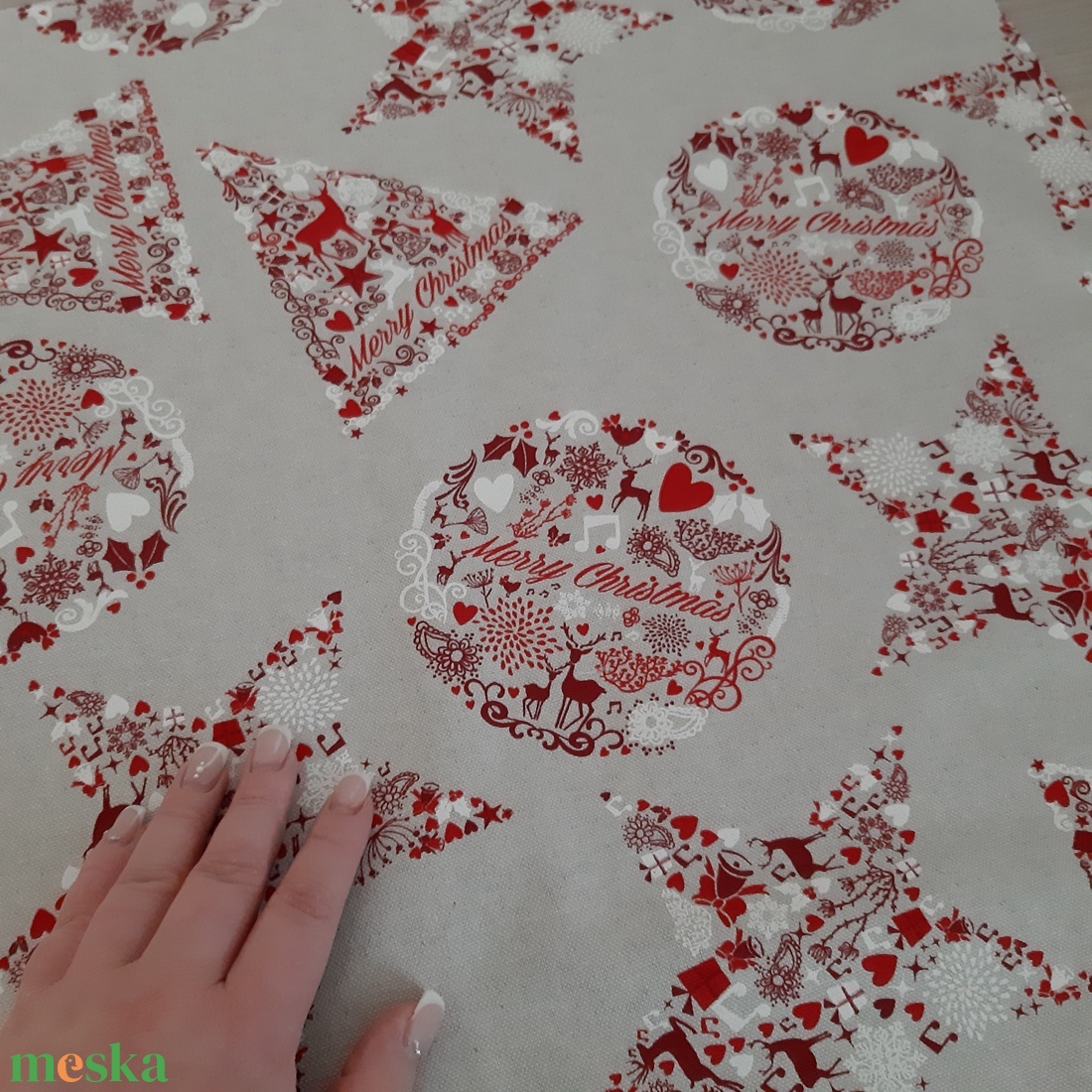 Ünnepi asztalközép, terítő - natúr alapon karácsonyi minta - otthon & életmód - konyhafelszerelés, tálalás - tálalás - terítő - Meska.hu